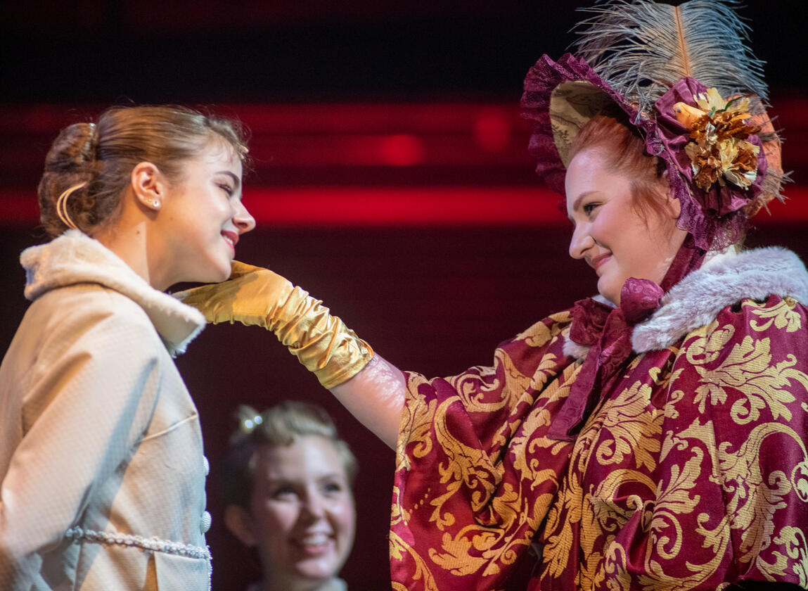 Natasha, Pierre, and the Great Comet of 1812 (7:5) Natasha, Pierre, and the Great Comet of 1812 (7:5)